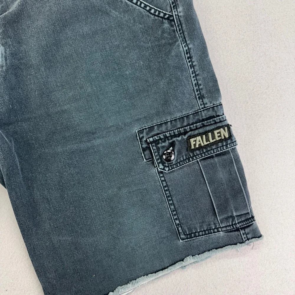 FALLEN Cargo Shorts Mens 38 Grey Canvas Y2K Long Skater Canvas‎ Raw Hem Utility